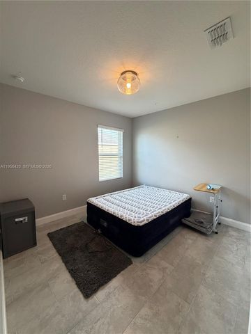 8649 Cobblestone Dr, Fort Pierce, FL 34945