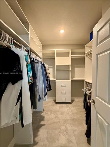 8649 Cobblestone Dr, Fort Pierce, FL 34945