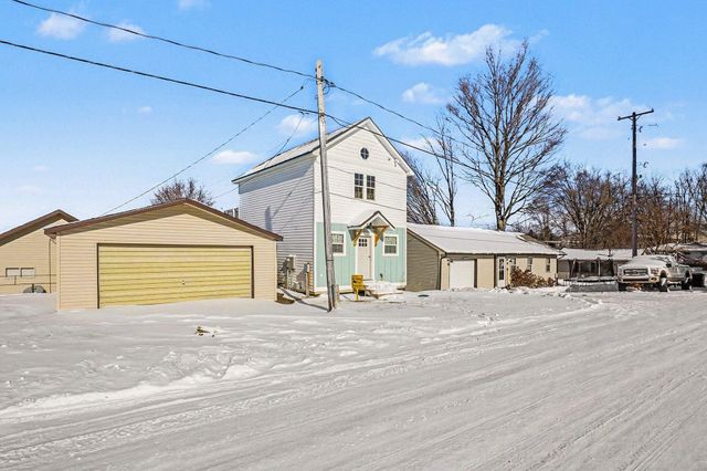 10606 Lake Street, Chippewa Lake, MI 49320