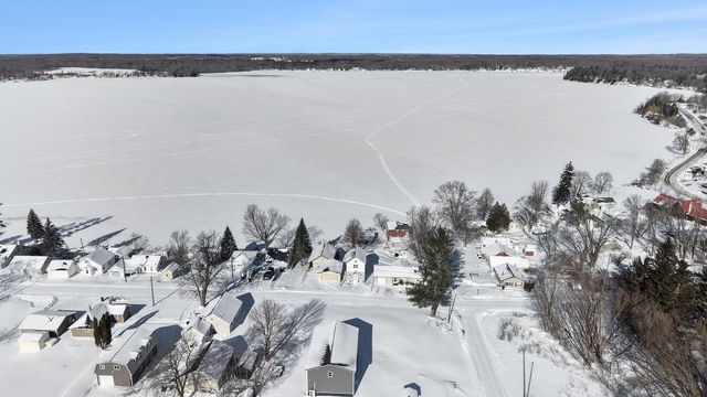 10606 Lake Street, Chippewa Lake, MI 49320