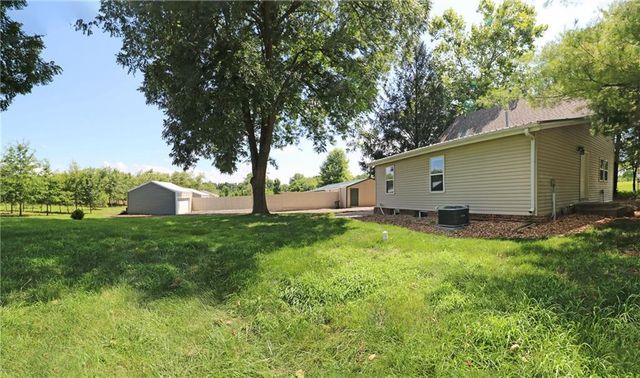 22701 Timberview Road, Harrisonville, MO 64701
