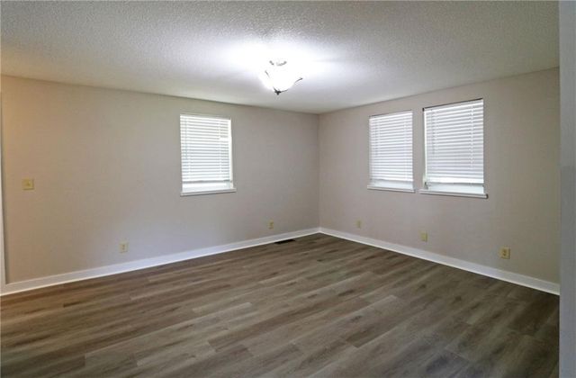 22701 Timberview Road, Harrisonville, MO 64701
