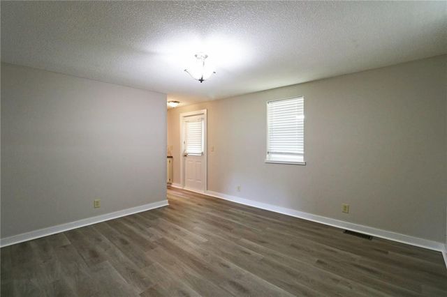 22701 Timberview Road, Harrisonville, MO 64701