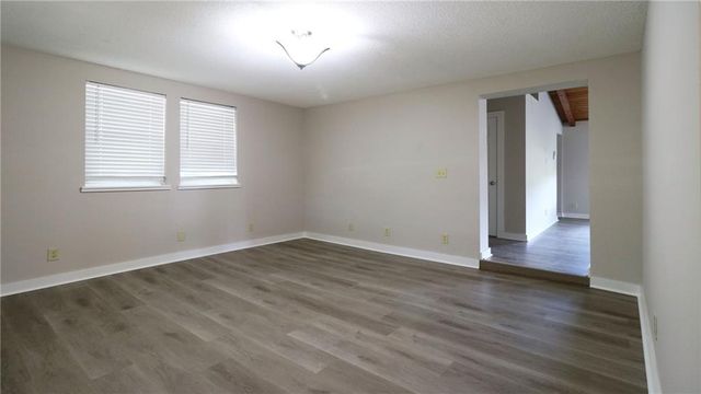 22701 Timberview Road, Harrisonville, MO 64701