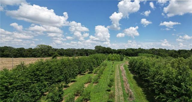 22701 Timberview Road, Harrisonville, MO 64701