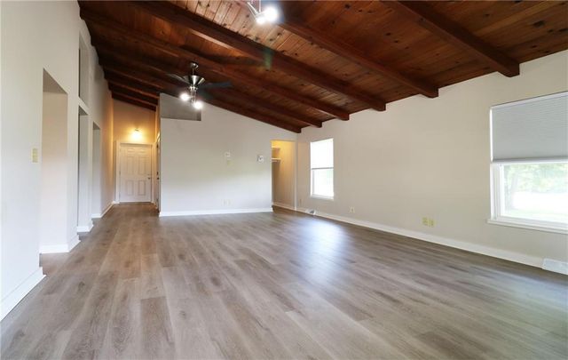 22701 Timberview Road, Harrisonville, MO 64701
