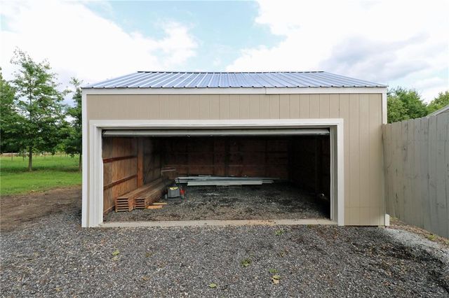 22701 Timberview Road, Harrisonville, MO 64701