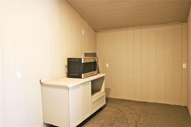 22701 Timberview Road, Harrisonville, MO 64701