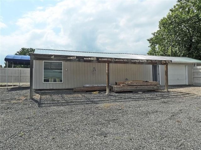 22701 Timberview Road, Harrisonville, MO 64701