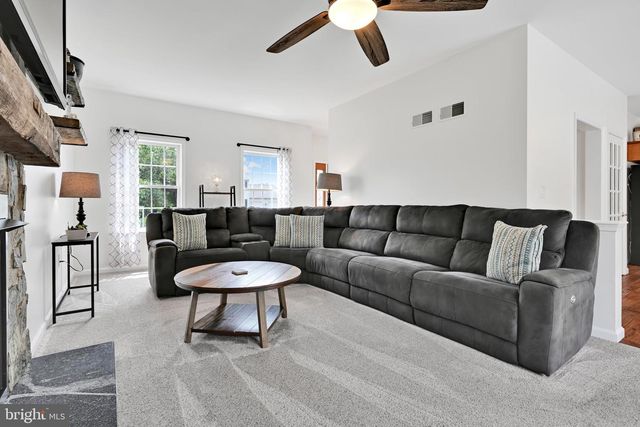 35 MANOR CIR L-0036 CIR, Palmyra, PA 17078