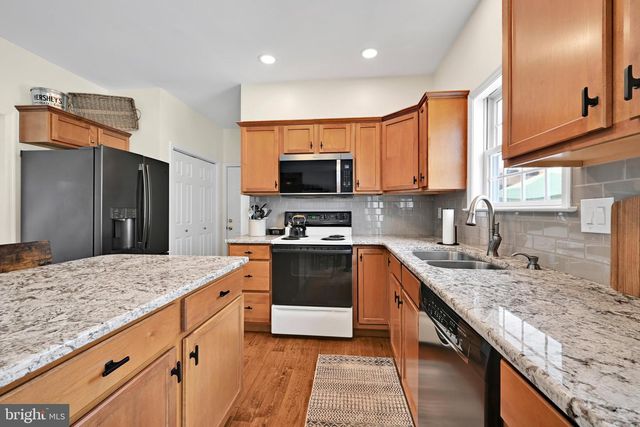 35 MANOR CIR L-0036 CIR, Palmyra, PA 17078