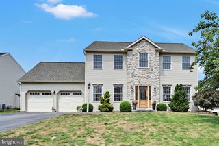 35 MANOR CIR L-0036 CIR, Palmyra, PA 17078