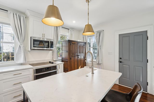 1 Ducs Court, Charleston, SC 29403