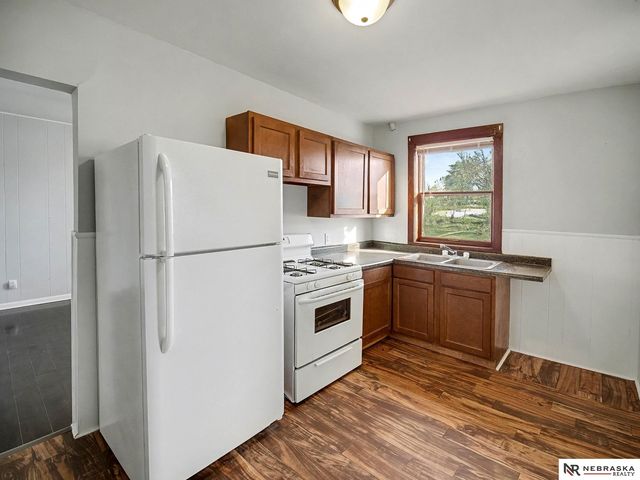 350 S 38th Street, Lincoln, NE 68510