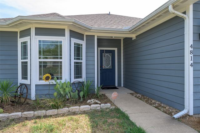 4814 Pinnacle Place, Denison, TX 75021