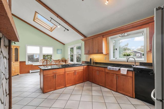 9 Seascape Lane, North Falmouth, MA 02556