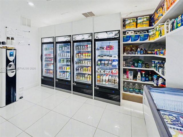 475 Brickell Ave 1910, Miami, FL 33131