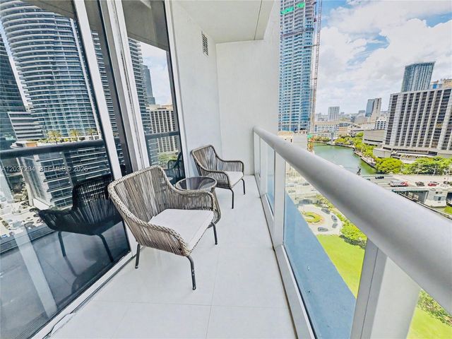 475 Brickell Ave 1910, Miami, FL 33131