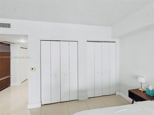475 Brickell Ave 1910, Miami, FL 33131