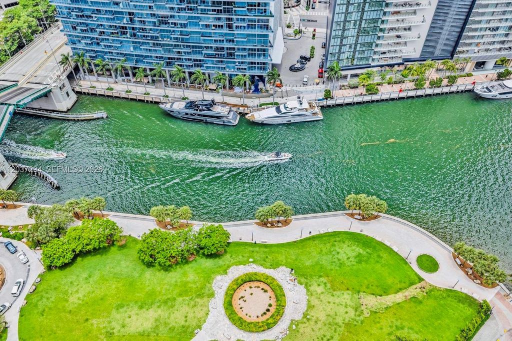 475 Brickell Ave 1910, Miami, FL 33131