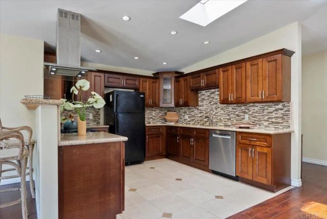 7740 Lindley Avenue, Reseda, CA 91335