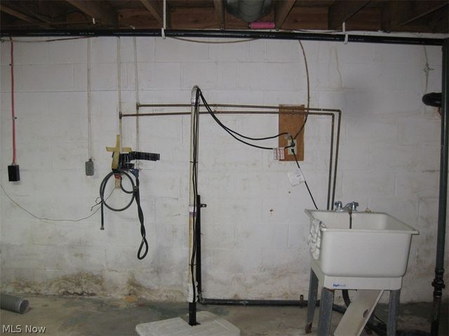 7160 Bretz Street NW, Massillon, OH 44646