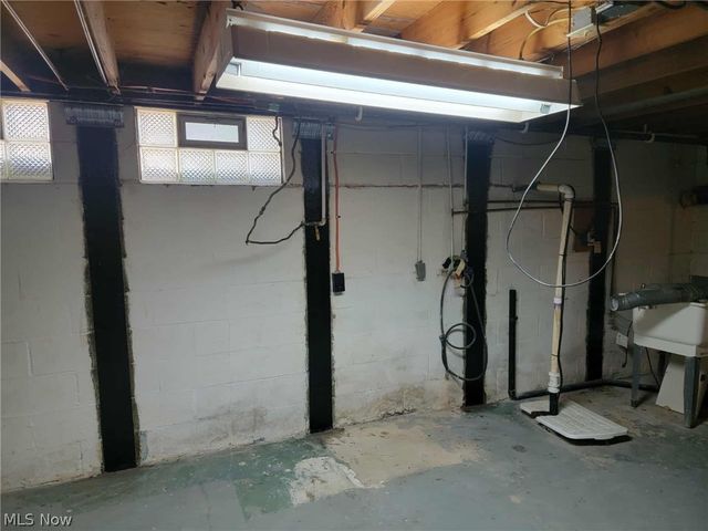 7160 Bretz Street NW, Massillon, OH 44646