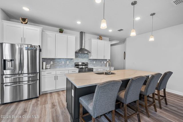 2631 Pinwherry Street NW, Palm Bay, FL 32907