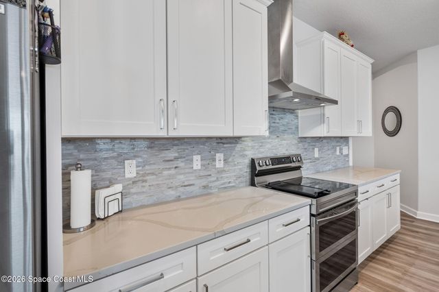 2631 Pinwherry Street NW, Palm Bay, FL 32907