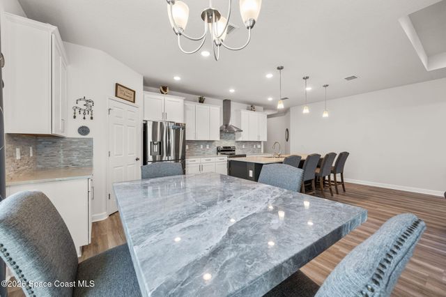 2631 Pinwherry Street NW, Palm Bay, FL 32907