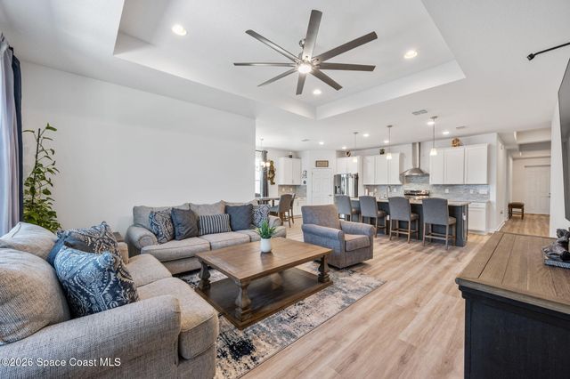 2631 Pinwherry Street NW, Palm Bay, FL 32907