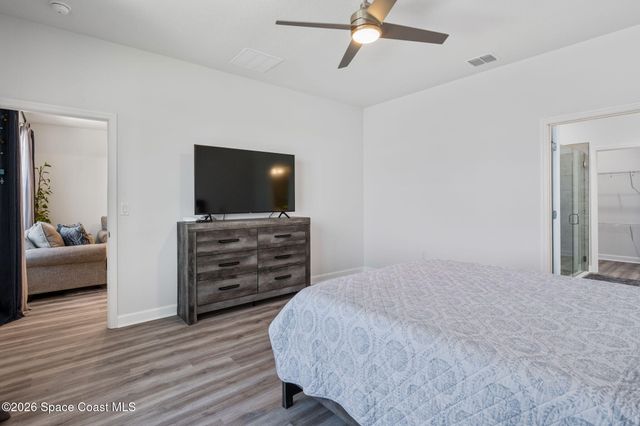 2631 Pinwherry Street NW, Palm Bay, FL 32907