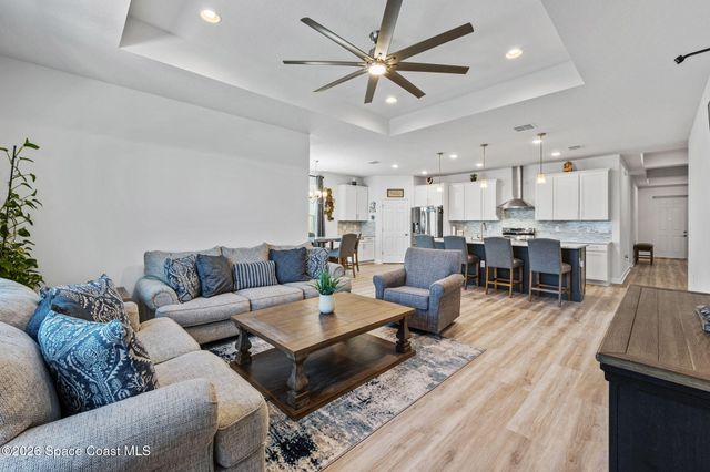 2631 Pinwherry Street NW, Palm Bay, FL 32907