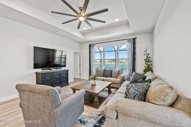 2631 Pinwherry Street NW, Palm Bay, FL 32907