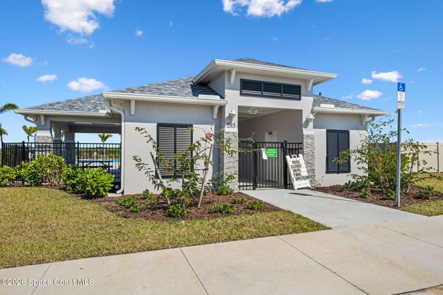 2631 Pinwherry Street NW, Palm Bay, FL 32907