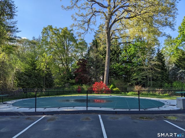 76 Maple Tree Avenue 5, Stamford, CT 06906