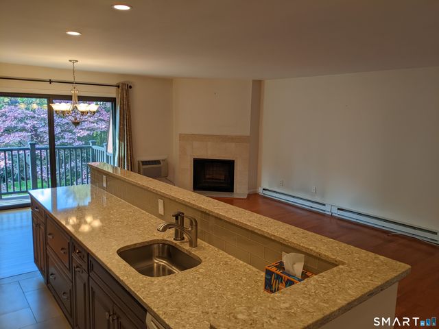 76 Maple Tree Avenue 5, Stamford, CT 06906