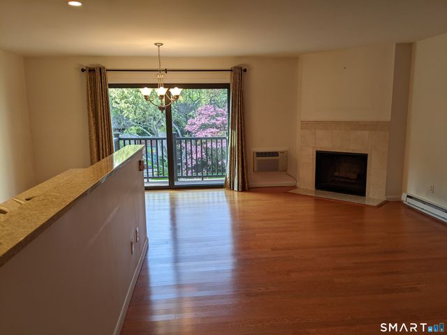 76 Maple Tree Avenue 5, Stamford, CT 06906