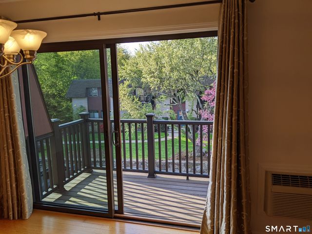 76 Maple Tree Avenue 5, Stamford, CT 06906