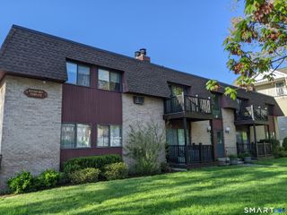 76 Maple Tree Avenue 5, Stamford, CT 06906