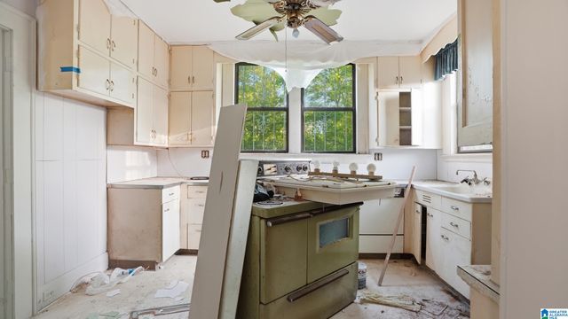 1717 28TH STREET ENSLEY, Birmingham, AL 35218