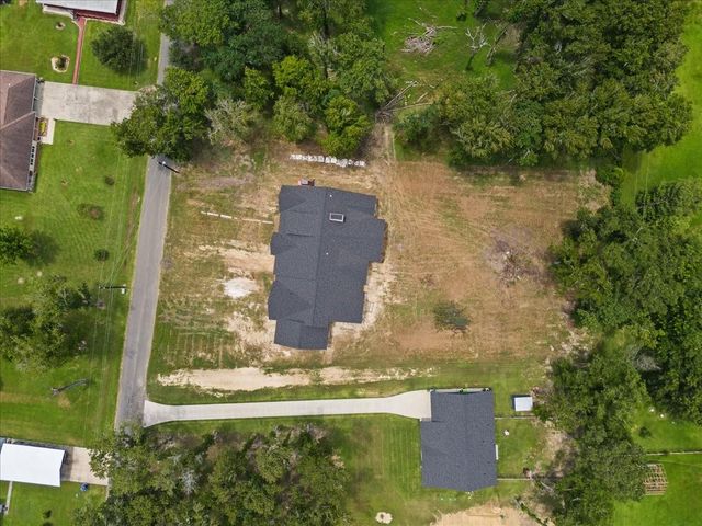 117 Daisy Ln, Baytown, TX 77523