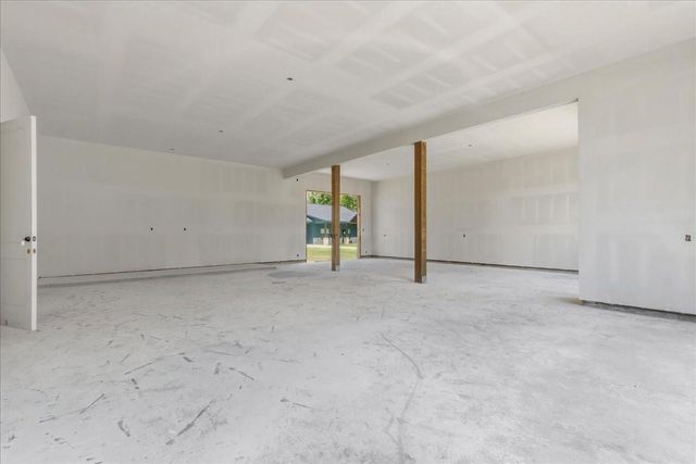117 Daisy Ln, Baytown, TX 77523