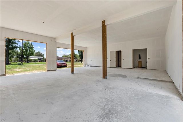 117 Daisy Ln, Baytown, TX 77523