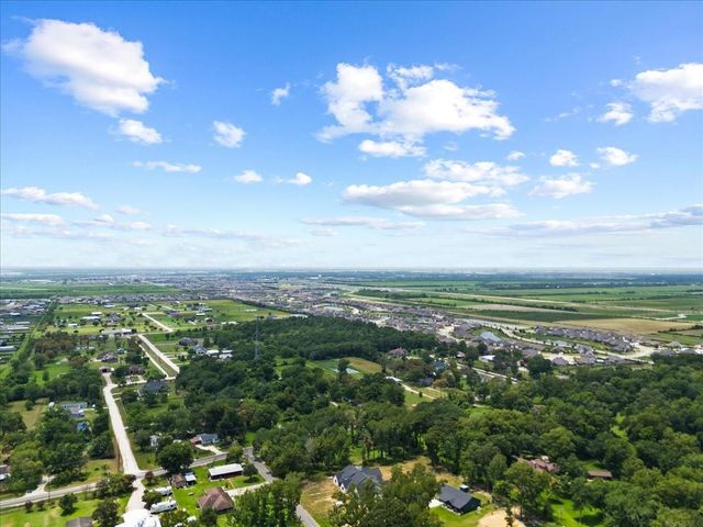117 Daisy Ln, Baytown, TX 77523