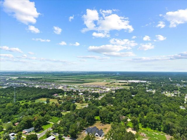 117 Daisy Ln, Baytown, TX 77523