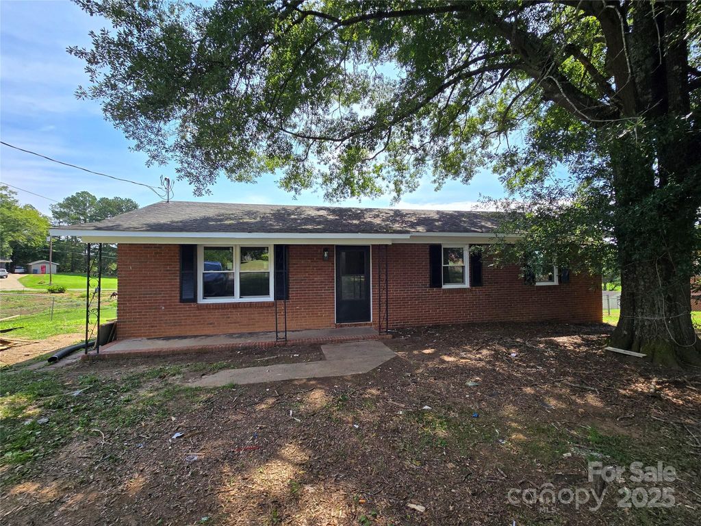 235 Roseborough Road, Grover, NC 28073