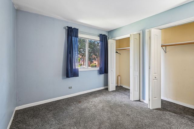4833 W 109th Street 201, Oak Lawn, IL 60453