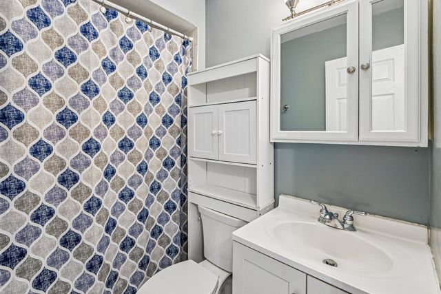 4833 W 109th Street 201, Oak Lawn, IL 60453