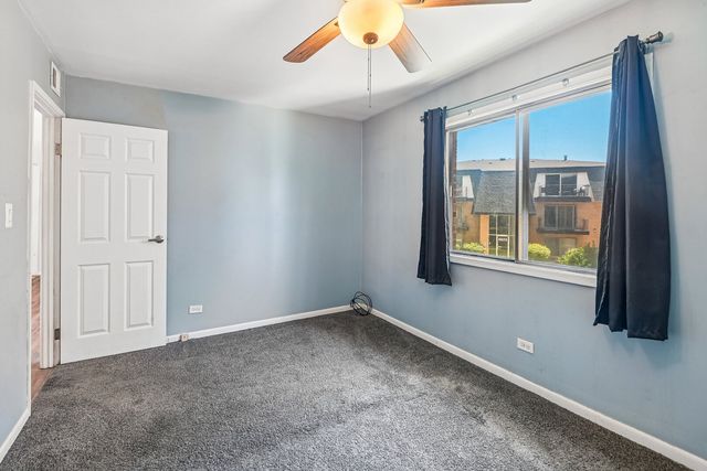 4833 W 109th Street 201, Oak Lawn, IL 60453
